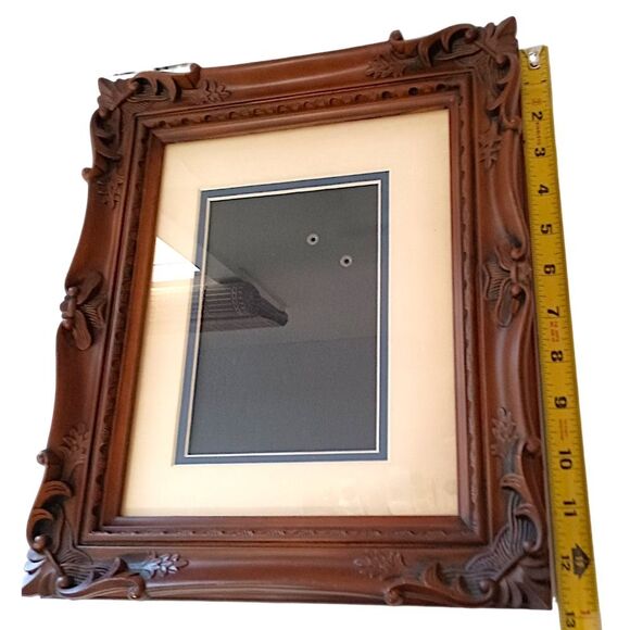 Ornate Faux Wood Picture Frame Photo Brown Vtg 70s Realistic Victorian Witchy - Picture 2 of 16